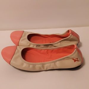 BUTTERFLY TWISTS coral and  cream flats. euro 37